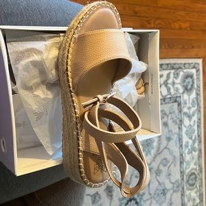 Espadrille platform sandal